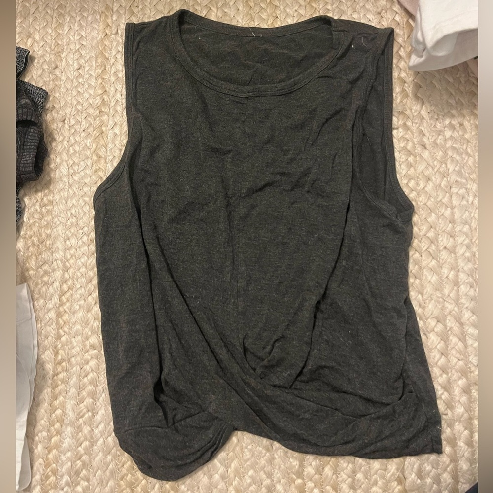 Black alo tank black size L